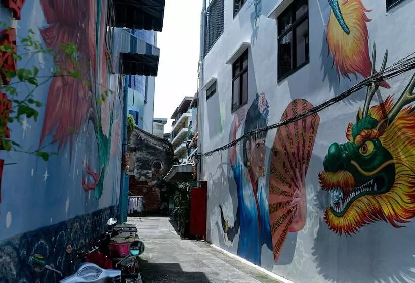 هاستل Taladnoi Paint House