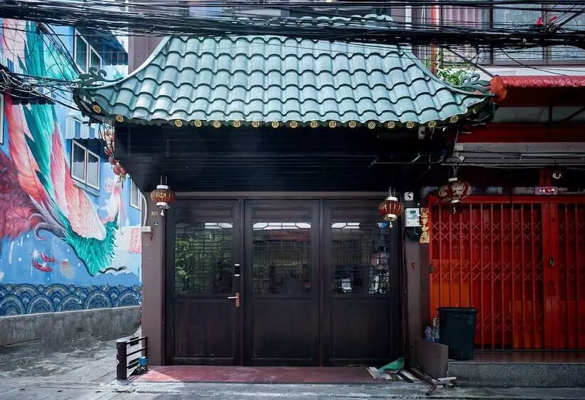 هاستل Taladnoi Paint House