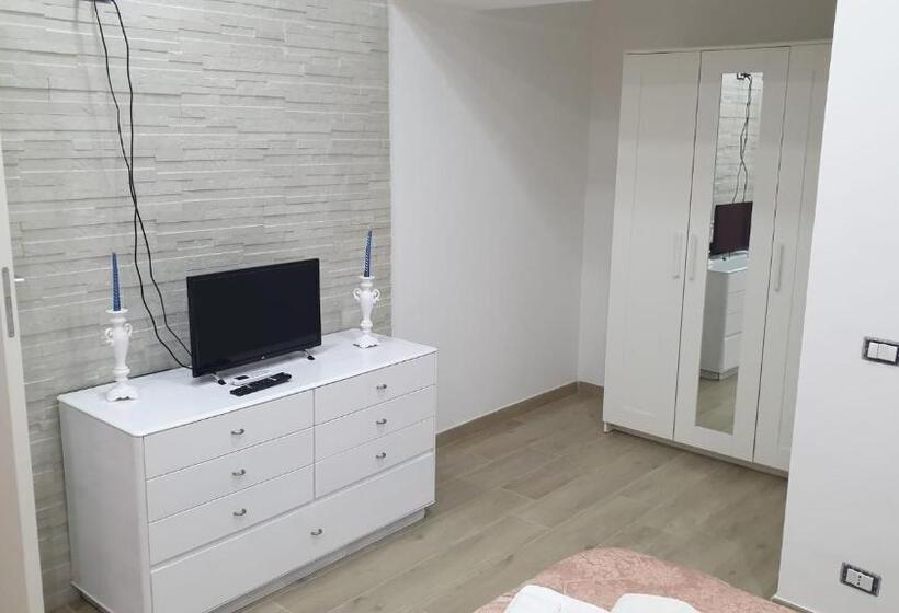 ベッドアンドブレックファースト La Rosa Del Vesuvio