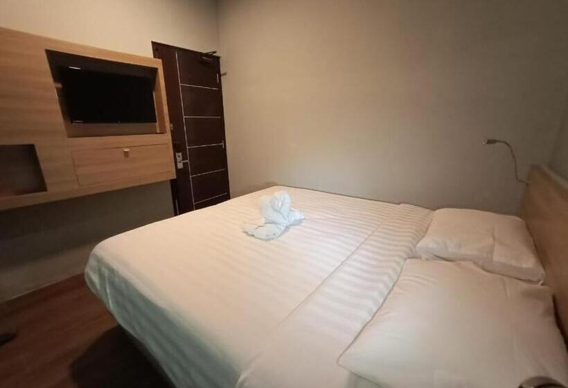 فندق Marina Airport Semarang