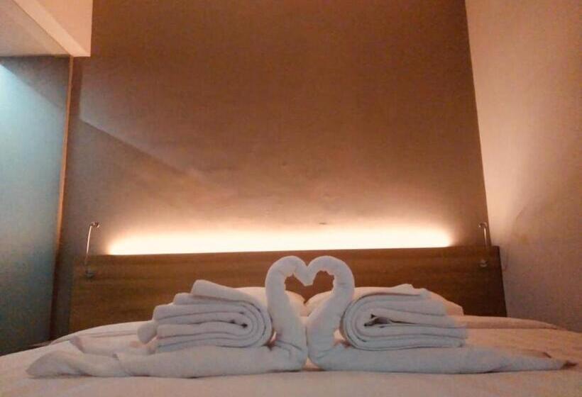 호텔 Marina Airport Semarang