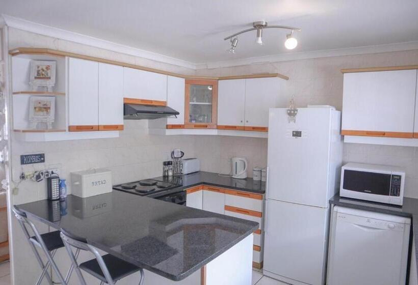 Ocean Heights Coastal Haven & Inverter