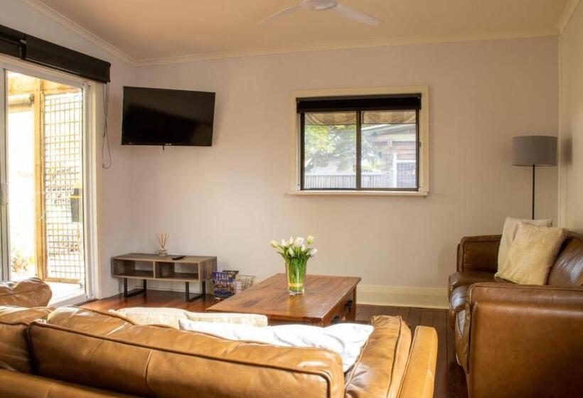 South Freo Bungalow   Winter Centre Of Cafes