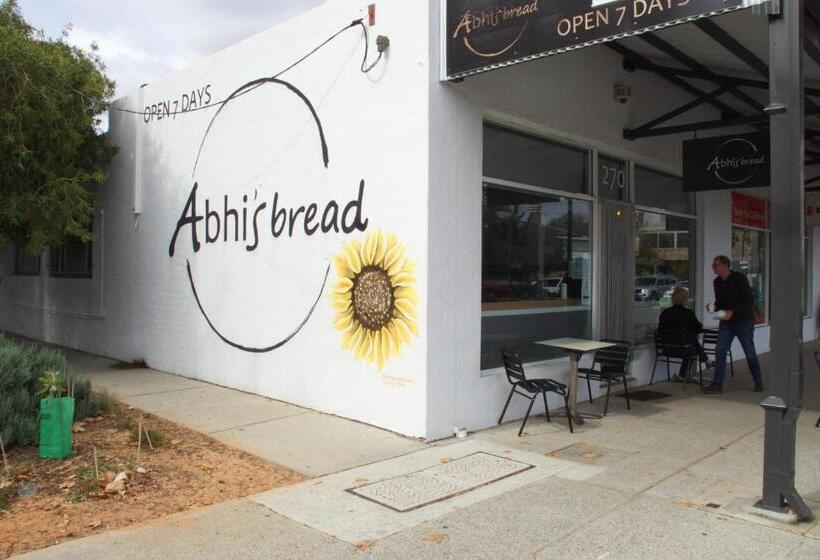South Freo Bungalow   Winter Centre Of Cafes