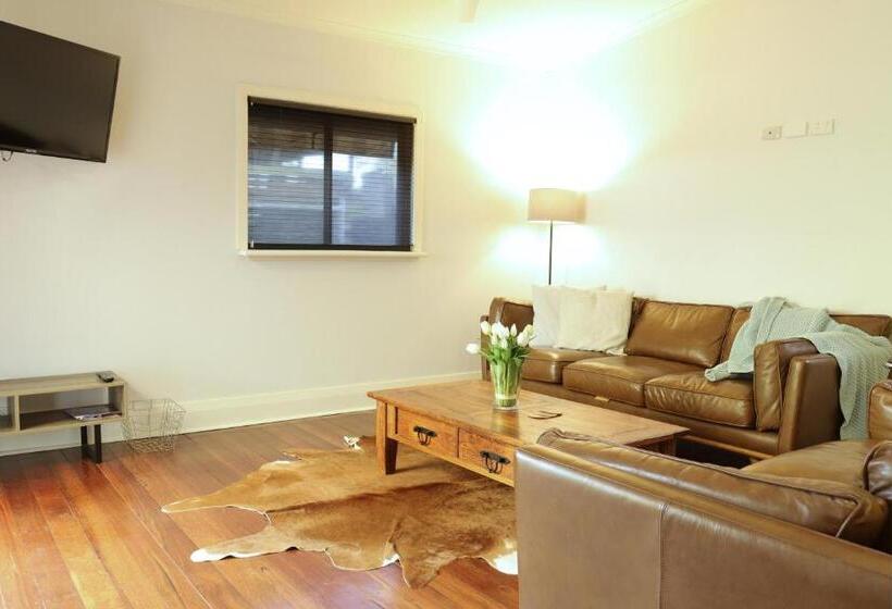 South Freo Bungalow   Winter Centre Of Cafes