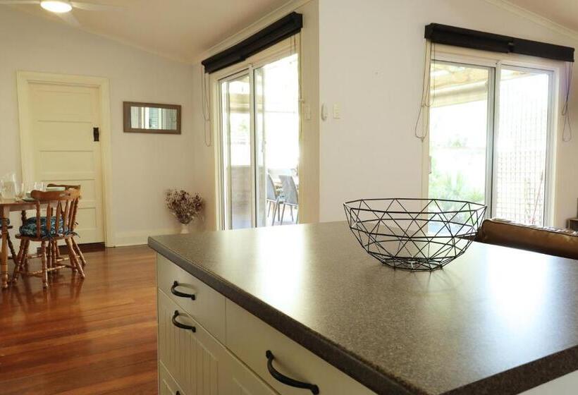 South Freo Bungalow   Winter Centre Of Cafes