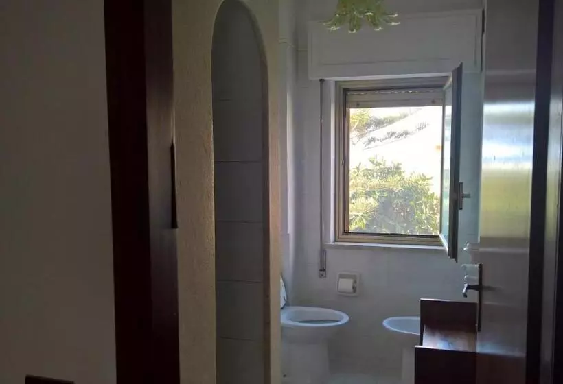Suite Fronte Spiaggia   50m Dalla Spiaggia
