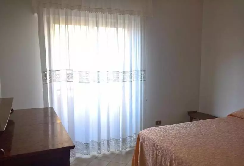 Suite Fronte Spiaggia   50m Dalla Spiaggia