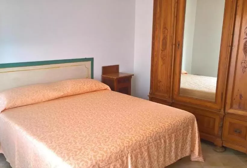 Suite Fronte Spiaggia   50m Dalla Spiaggia