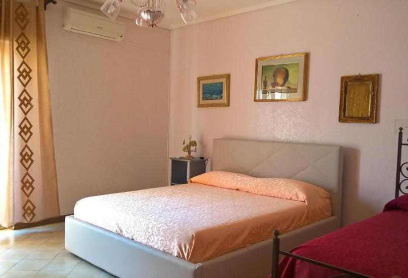 Suite Fronte Spiaggia 50m Dalla Spiaggia