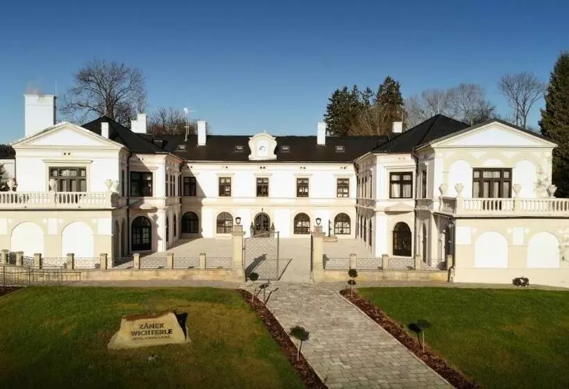 Zámek Wichterle   Hotel A Pivní Lázně