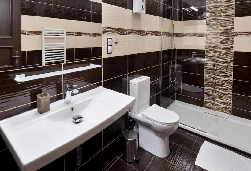 Zámek Wichterle Hotel A Pivní Lázně