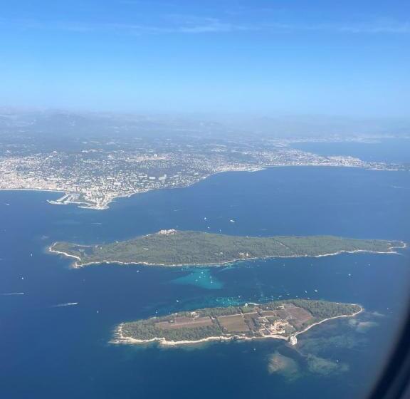 Magnifique Appartement Vue Sur Mer, Terrasse Et Parking Privé Proche Plages