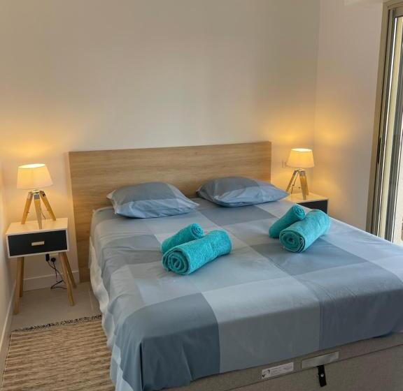 Magnifique Appartement Vue Sur Mer, Terrasse Et Parking Privé Proche Plages