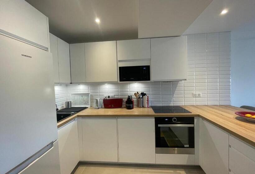 Magnifique Appartement Vue Sur Mer, Terrasse Et Parking Privé Proche Plages