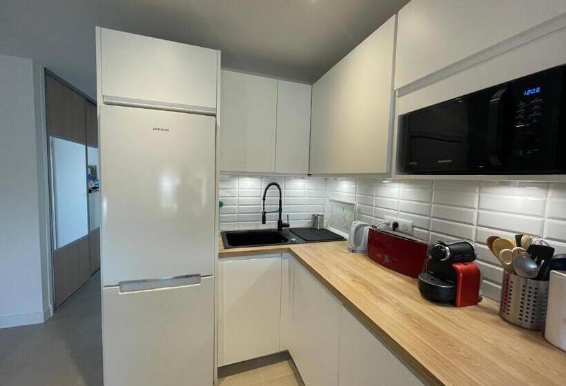 Magnifique Appartement Vue Sur Mer, Terrasse Et Parking Privé Proche Plages