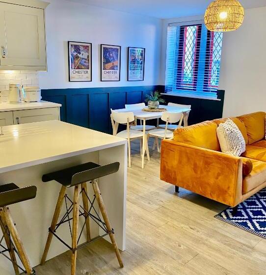 Boutique Chapel Apartment Within City Walls