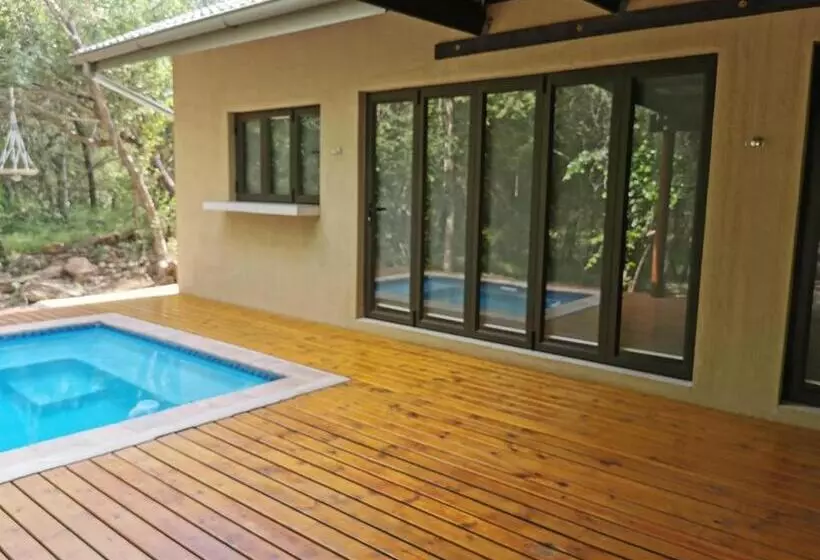 Gemsbok Place