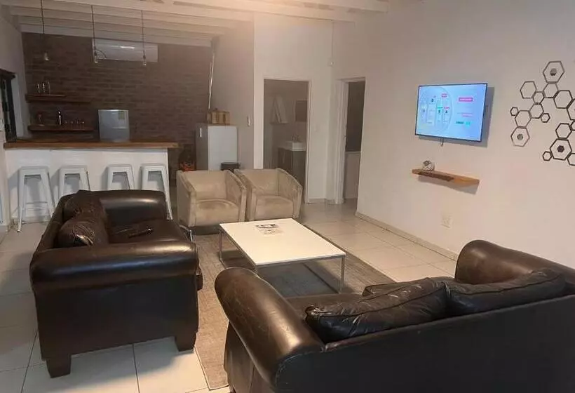 Gemsbok Place
