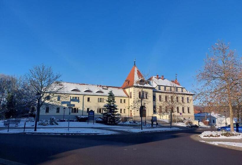 Gemütliche Zwei Zimmer Ferienwohnung W1 In Zwenkau Bei Leipzig Im Neuseenland