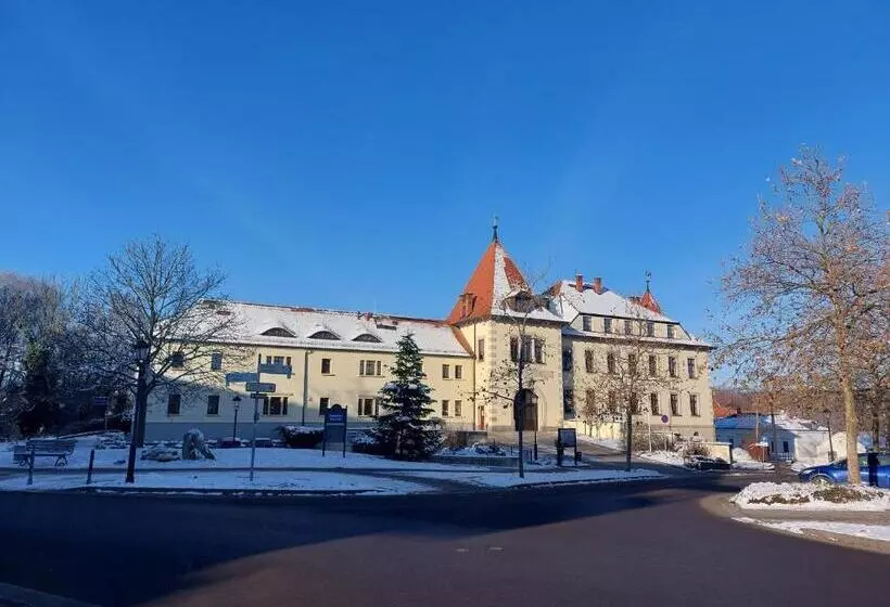 Gemütliche Zwei Zimmer Ferienwohnung W1 In Zwenkau Bei Leipzig Im Neuseenland