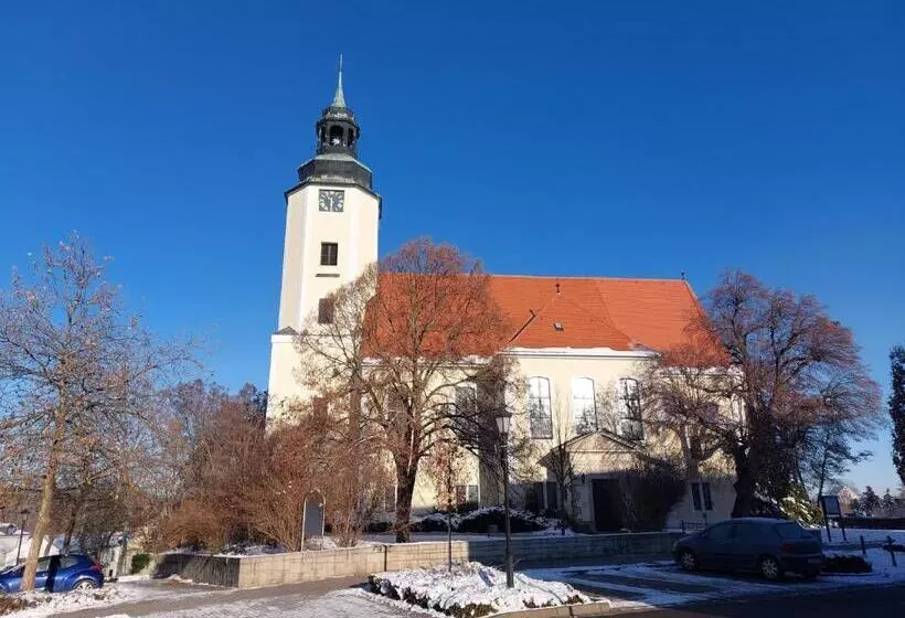 Gemütliche Zwei Zimmer Ferienwohnung W1 In Zwenkau Bei Leipzig Im Neuseenland