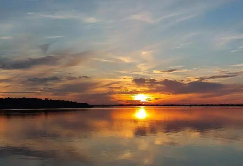 Gemütliche Zwei Zimmer Ferienwohnung W1 In Zwenkau Bei Leipzig Im Neuseenland