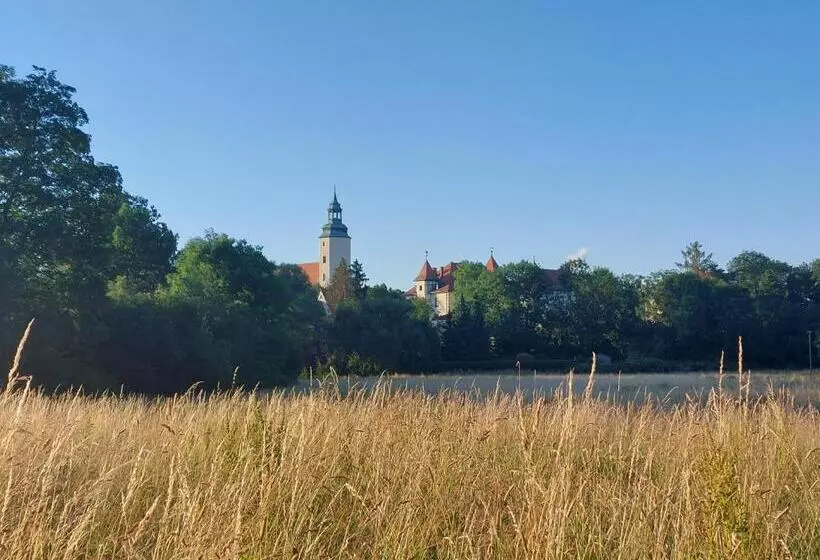 Gemütliche Zwei Zimmer Ferienwohnung W1 In Zwenkau Bei Leipzig Im Neuseenland
