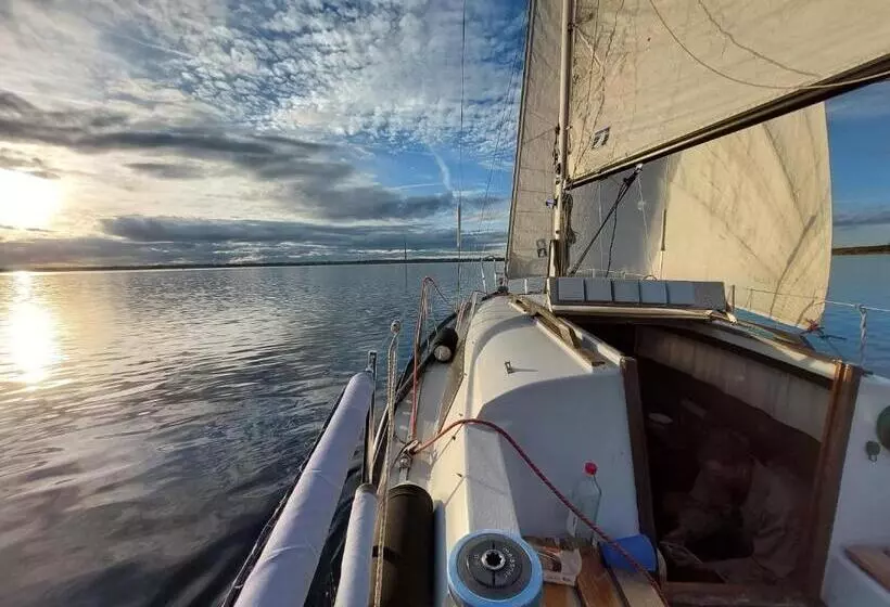 Gemütliche Zwei Zimmer Ferienwohnung W1 In Zwenkau Bei Leipzig Im Neuseenland