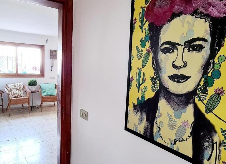 Independent Two Beedrooms House With Sea Views