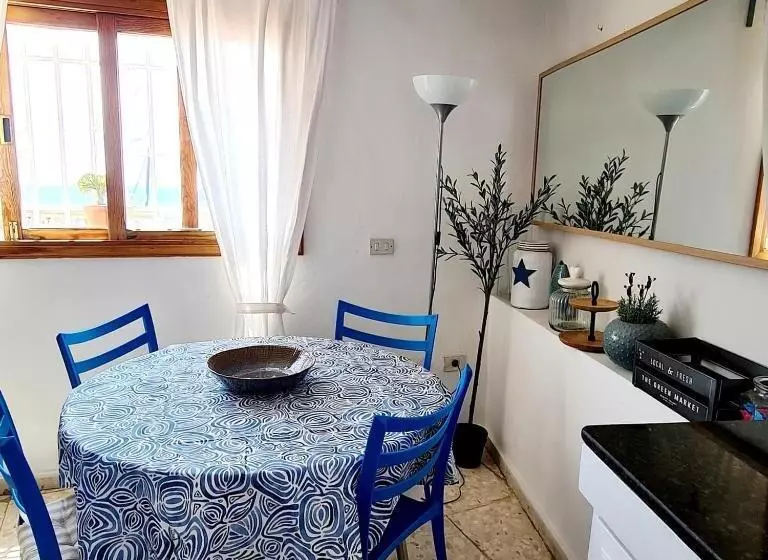 Independent Two Beedrooms House With Sea Views