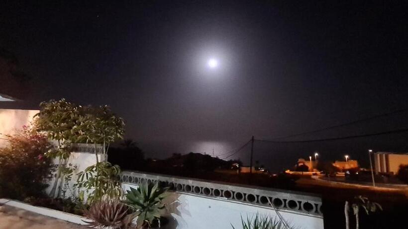 Independent Two Beedrooms House With Sea Views