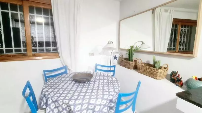 Independent Two Beedrooms House With Sea Views
