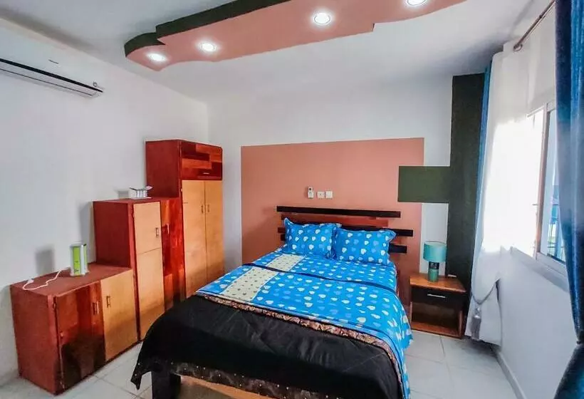 Mooksquare   Dn Spot