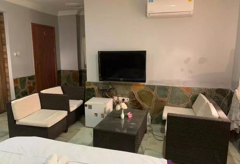Self Contained Master Bedroom Apartment In Tema
