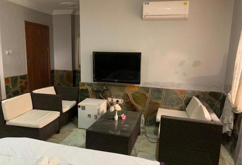 Self Contained Master Bedroom Apartment In Tema