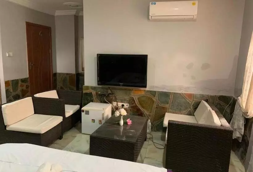 Self Contained Master Bedroom Apartment In Tema