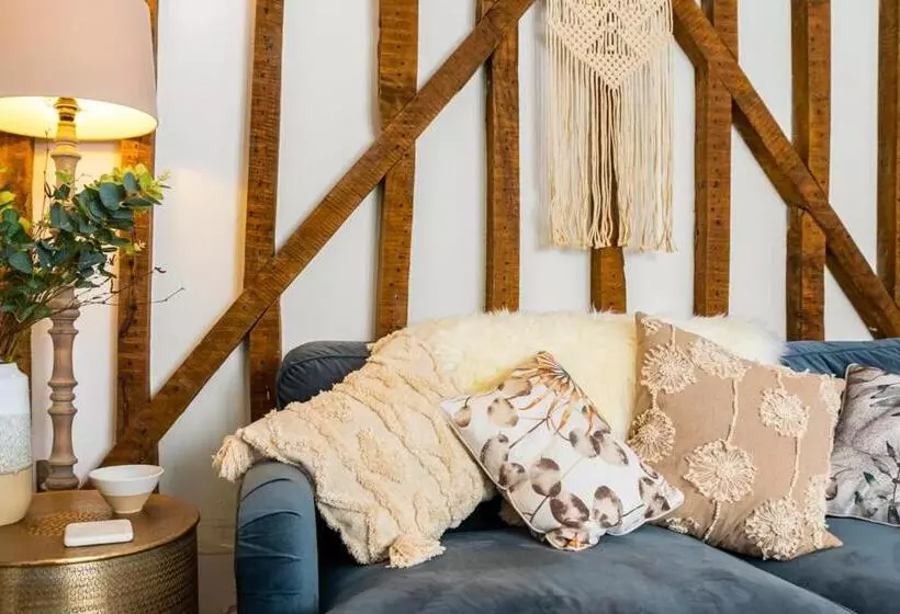 Windsor Cottage   Bolthole In The Heart Of Cn!