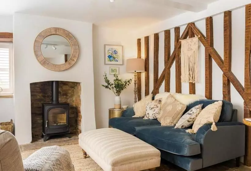 Windsor Cottage   Bolthole In The Heart Of Cn!