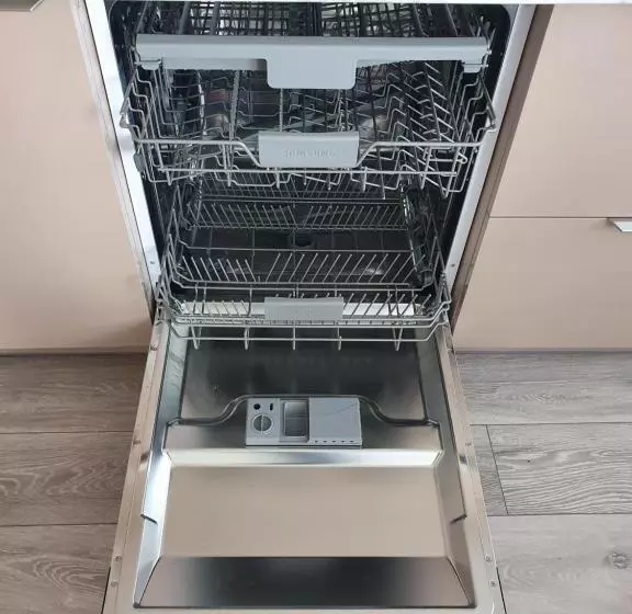 2 Bedrooms Apartment In City Center šiauliai