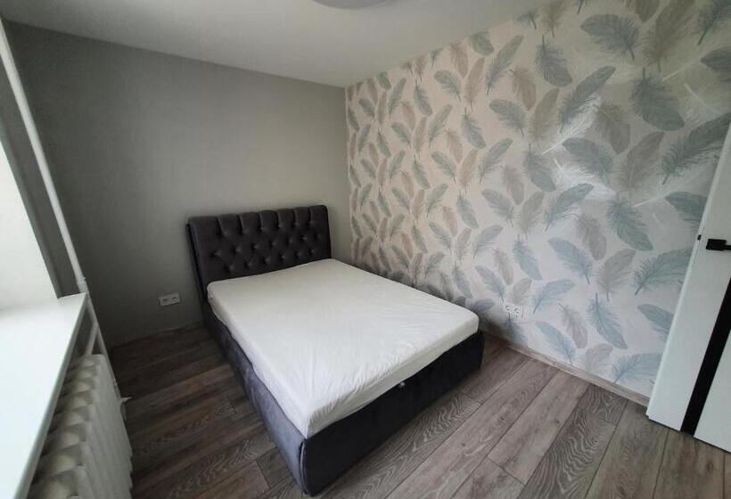 2 Bedrooms Apartment In City Center šiauliai