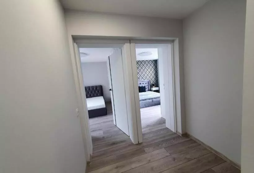 2 Bedrooms Apartment In City Center šiauliai