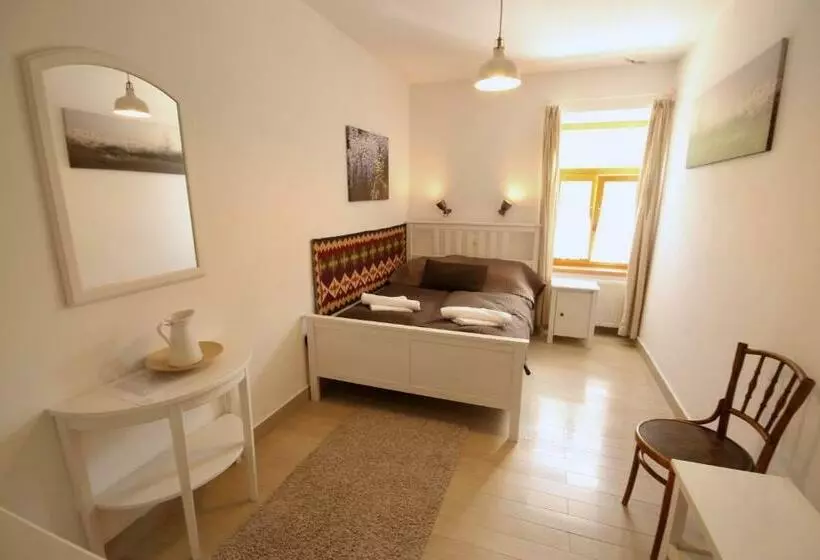 ベッドアンドブレックファースト Mi A Kő Vendégház