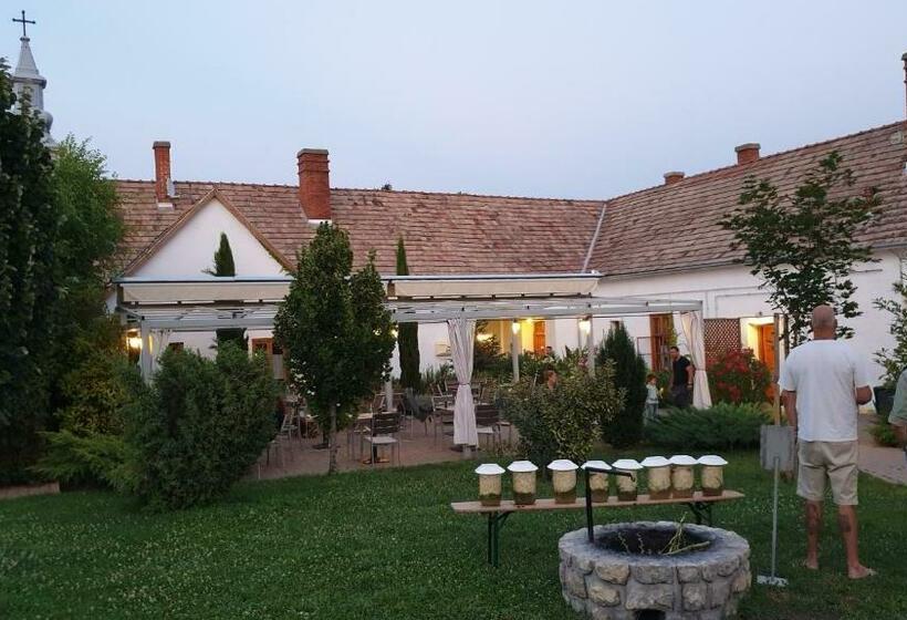 住宿加早餐  Mi A Kő Vendégház