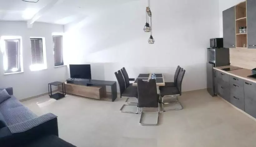 Fontana Apartments