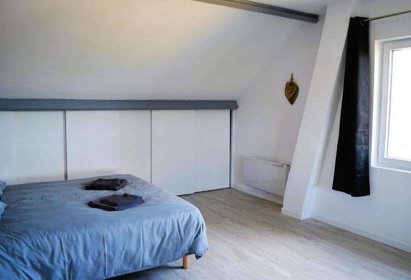 La Maison Penchée, Avec Jardin à 50m De La Plage