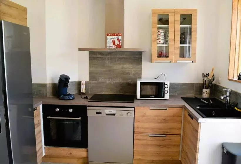 La Maison Penchée, Avec Jardin à 50m De La Plage