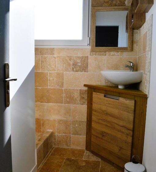 La Maison Penchée, Avec Jardin à 50m De La Plage