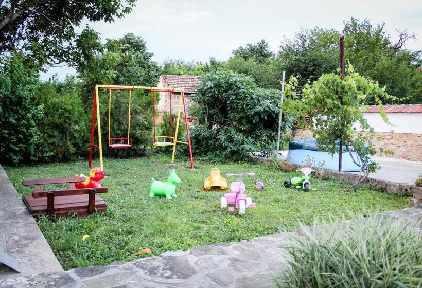 Pension старата чешма