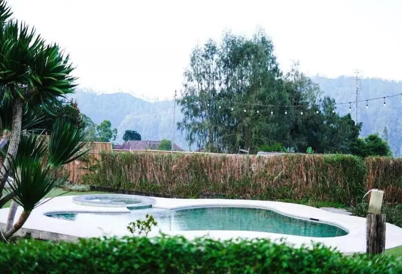 Majatalo Bamboo Mount Batur